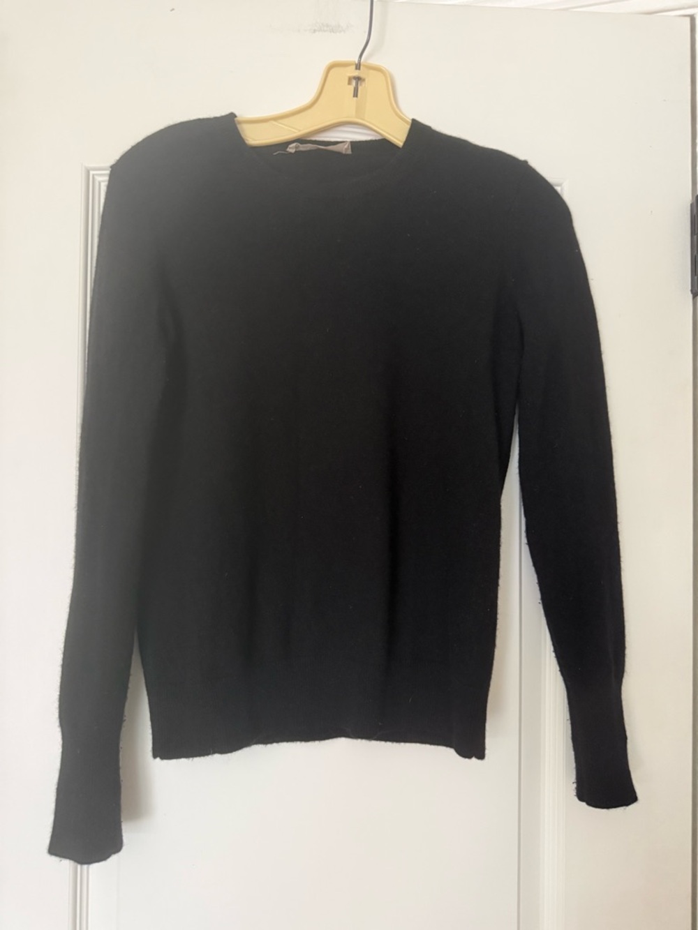 Everlane Black Crewneck Cashmere Sweater XS $178 Quiet Luxury Minimalist